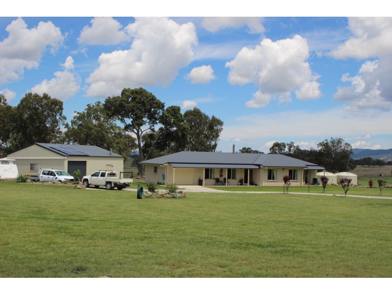 59 Schroders Road, Tenterfield NSW 2372