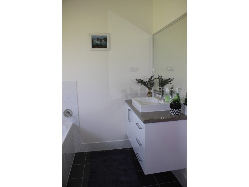 59 Schroders Road, Tenterfield NSW 2372