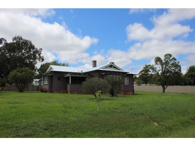 61-63 Clive Street, Tenterfield NSW 2372