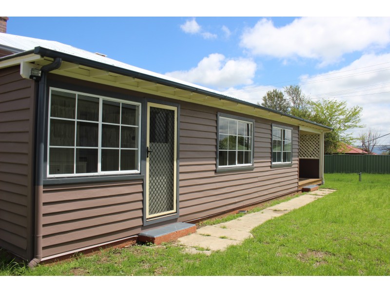 61-63 Clive Street, Tenterfield NSW 2372