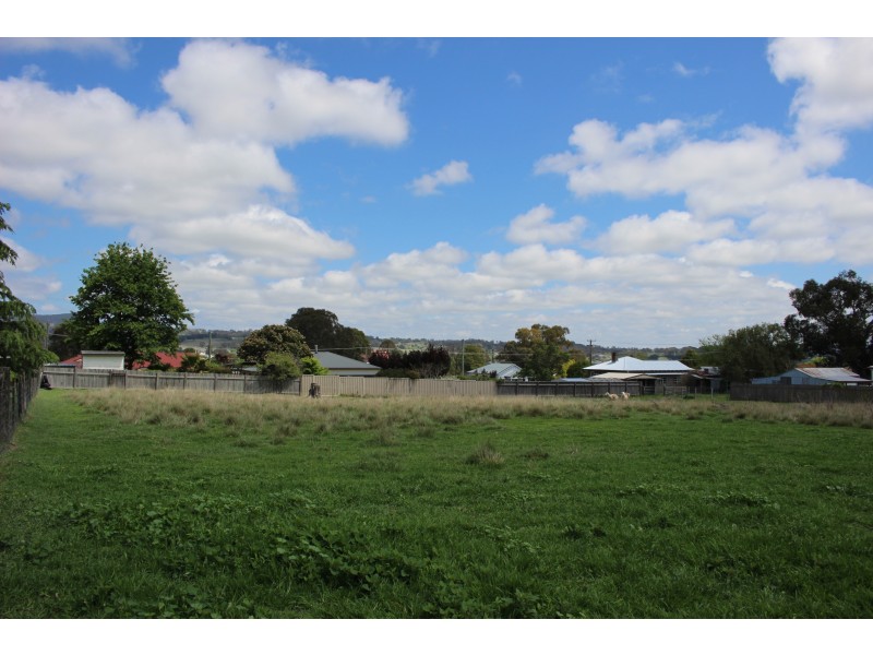 63 Clive Street, Tenterfield NSW 2372