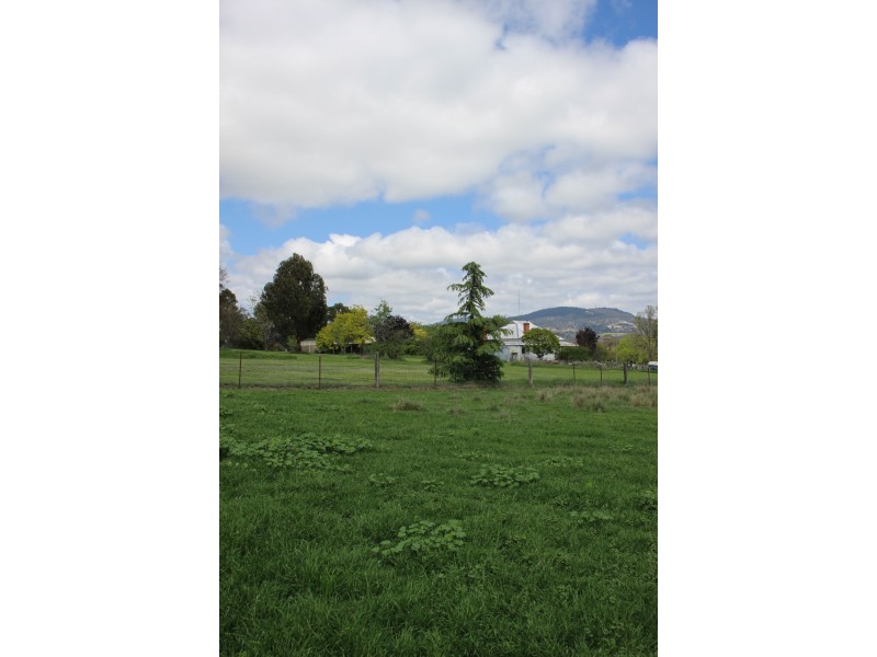 63 Clive Street, Tenterfield NSW 2372