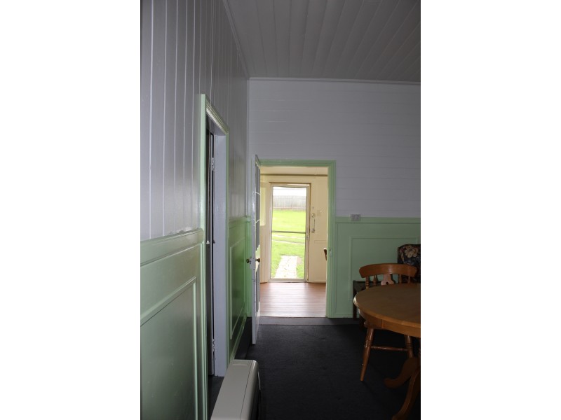 68 Scott Street, Tenterfield NSW 2372