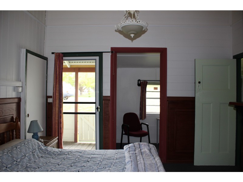 68 Scott Street, Tenterfield NSW 2372