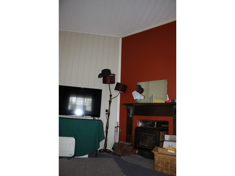 68 Scott Street, Tenterfield NSW 2372