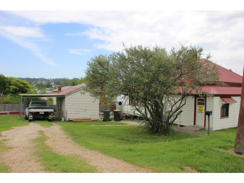 68 Scott Street, Tenterfield NSW 2372