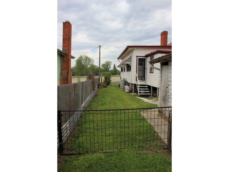 68 Scott Street, Tenterfield NSW 2372
