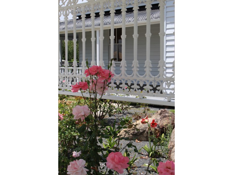 49 Molesworth Street, Tenterfield NSW 2372