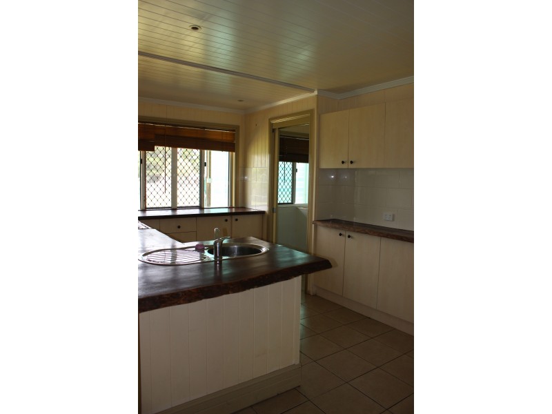 49 Molesworth Street, Tenterfield NSW 2372