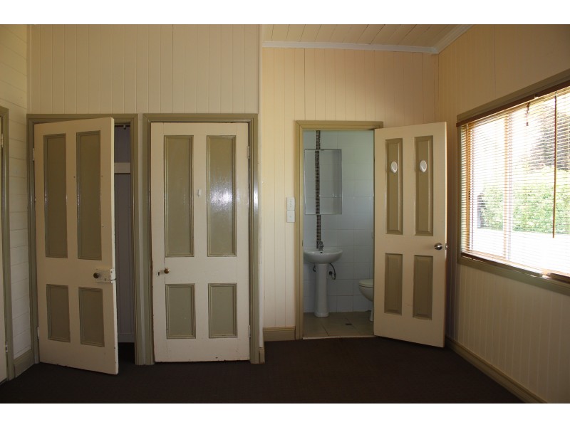 49 Molesworth Street, Tenterfield NSW 2372