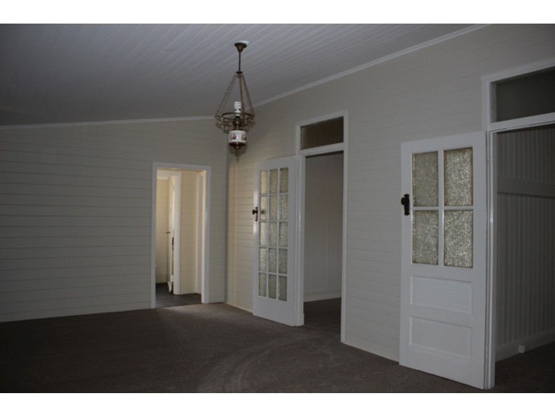 83 Bulwer Street, Tenterfield NSW 2372