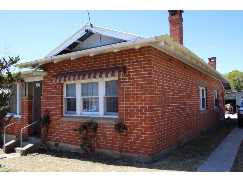 131 Rouse Street, Tenterfield NSW 2372