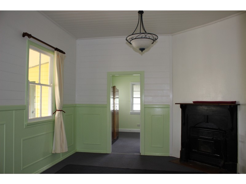 68 Scott Street, Tenterfield NSW 2372