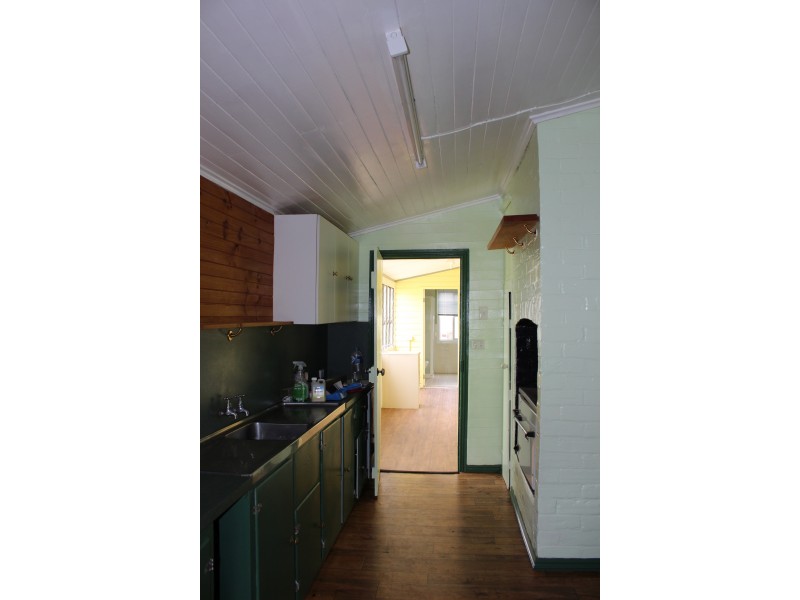 68 Scott Street, Tenterfield NSW 2372