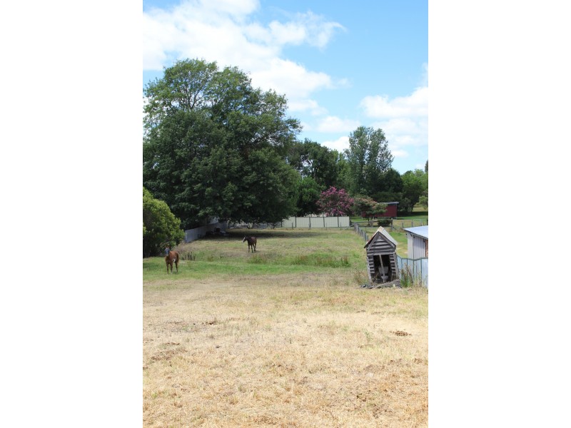 109 Miles Street, Tenterfield NSW 2372