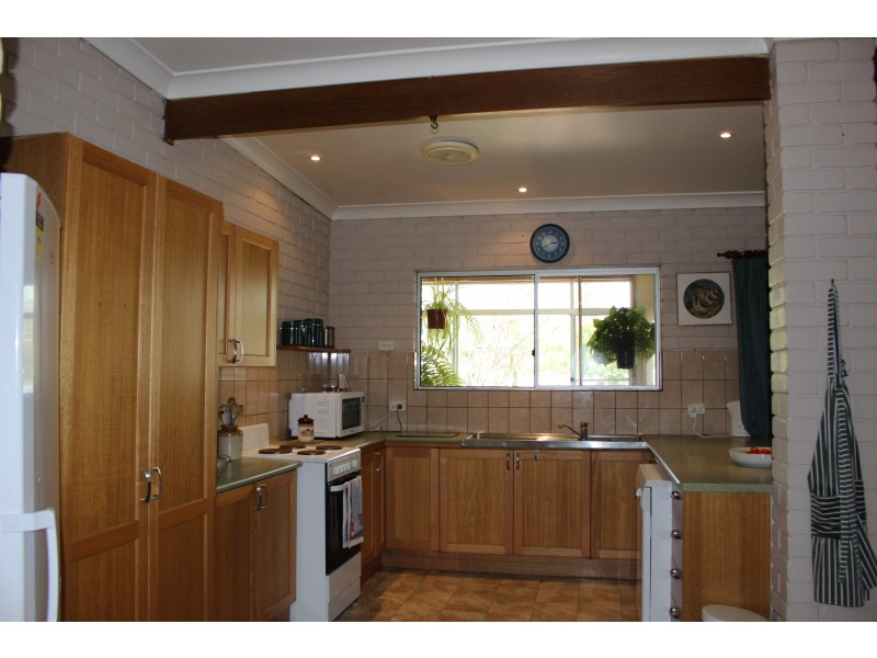 102 Bulwer Street, Tenterfield NSW 2372