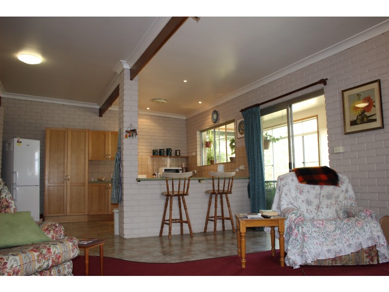 102 Bulwer Street, Tenterfield NSW 2372