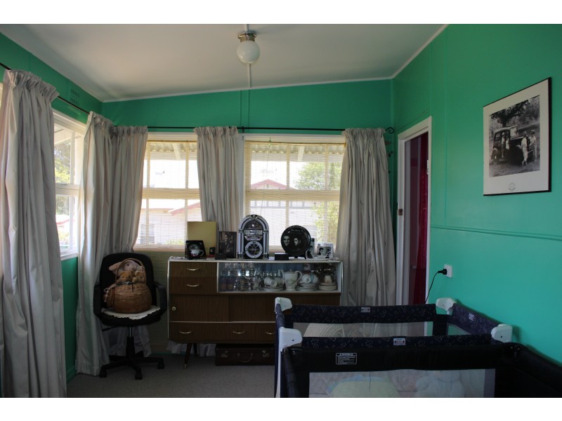 139 Petrie Street, Tenterfield NSW 2372