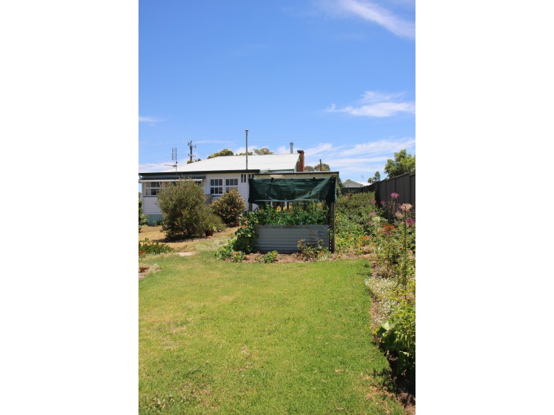 139 Petrie Street, Tenterfield NSW 2372