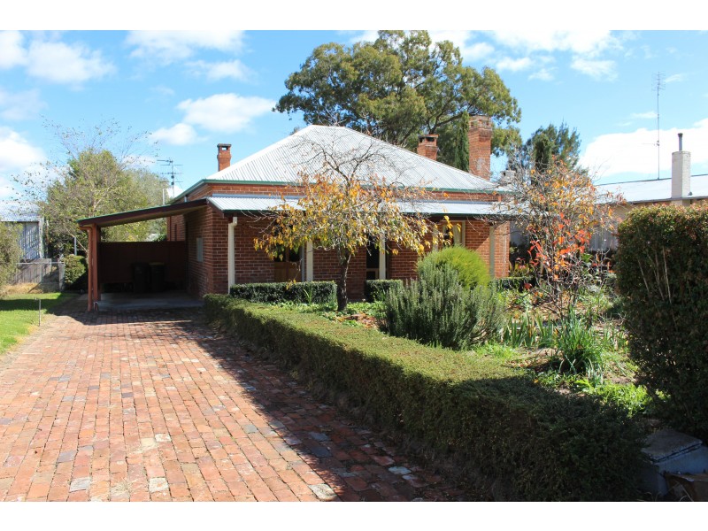 50 Wood Street, Tenterfield NSW 2372