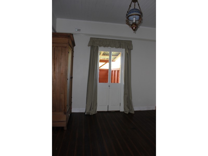 50 Wood Street, Tenterfield NSW 2372