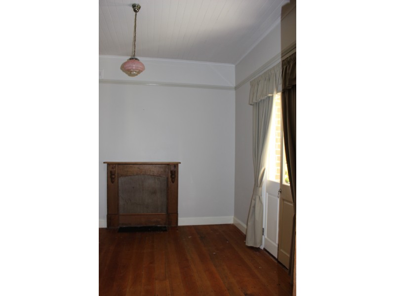 50 Wood Street, Tenterfield NSW 2372