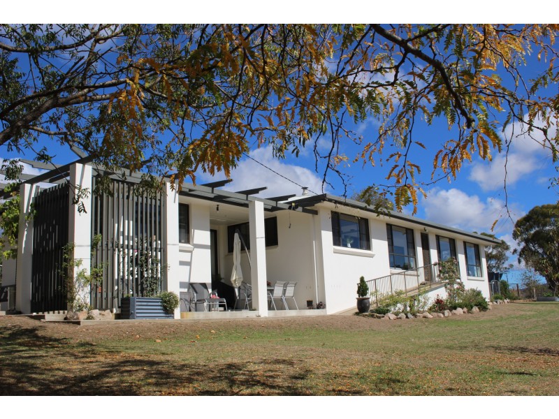 12 Wood Street, Tenterfield NSW 2372
