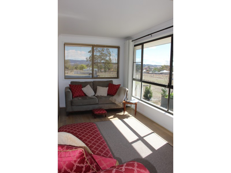 12 Wood Street, Tenterfield NSW 2372