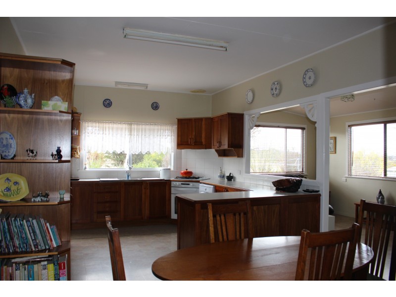 9 Drummond Street, Tenterfield NSW 2372