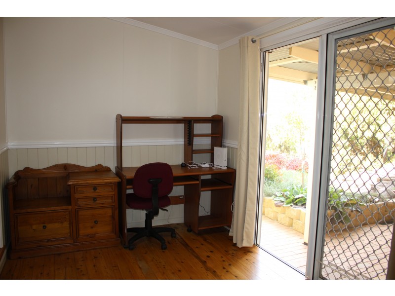 9 Drummond Street, Tenterfield NSW 2372