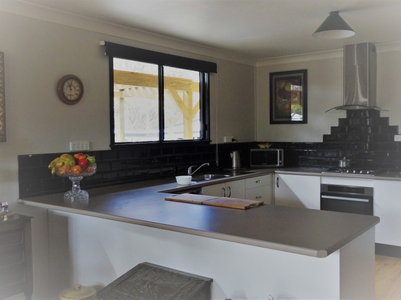 56 Ballandean Street, Jennings QLD 4383