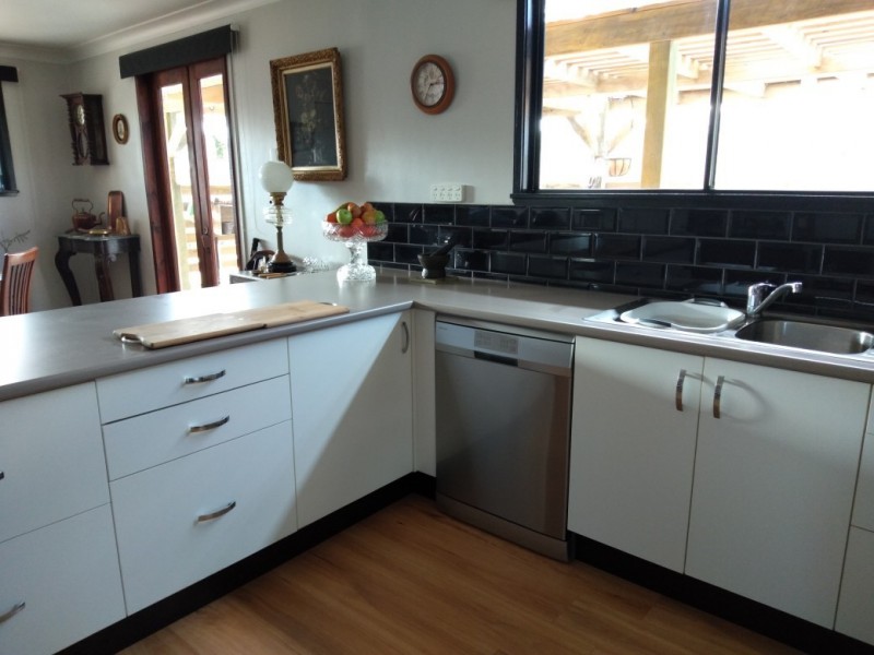 56 Ballandean Street, Jennings QLD 4383