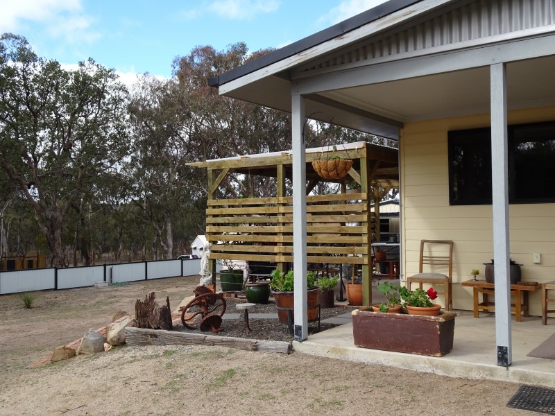 56 Ballandean Street, Jennings QLD 4383