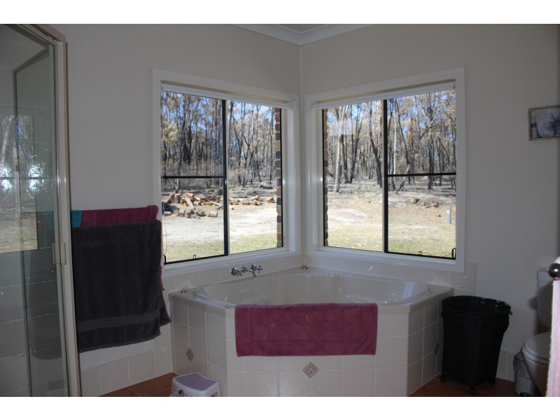 3 McGrath Lane, Applethorpe QLD 4378