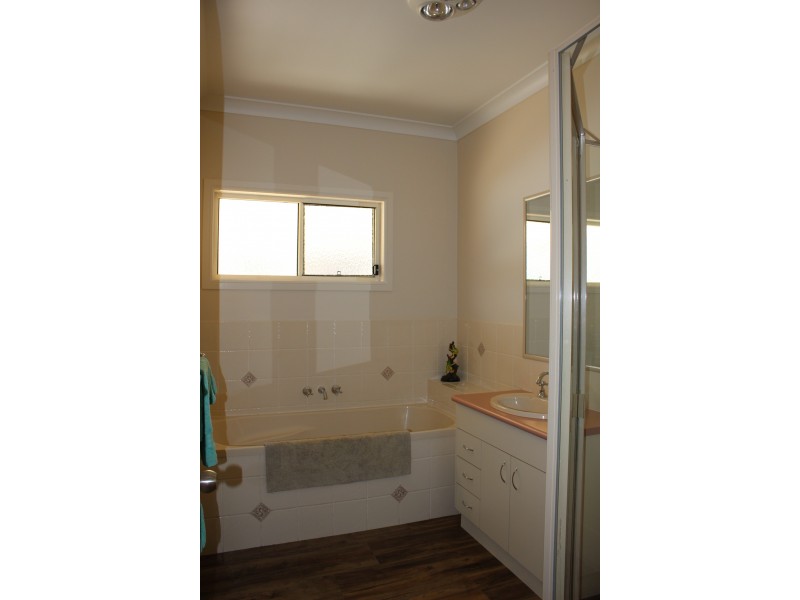 3 McGrath Lane, Applethorpe QLD 4378