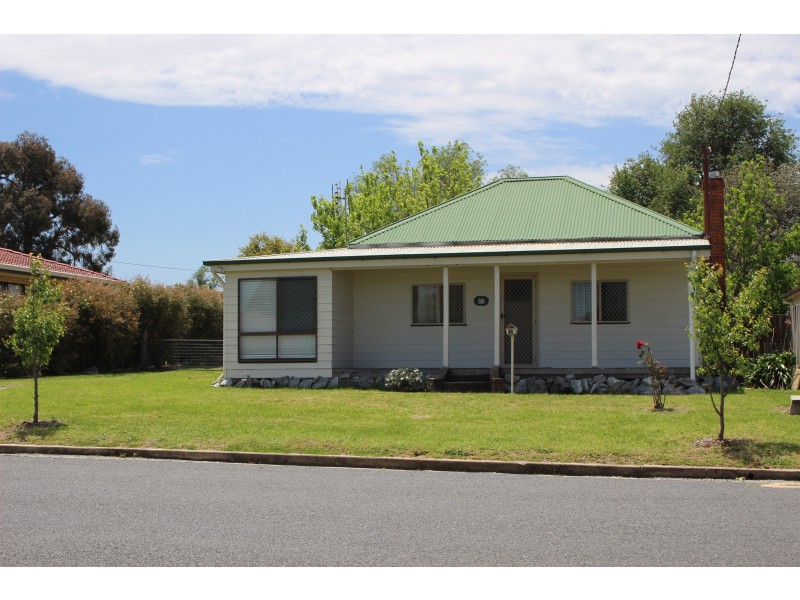 62 High Street, Tenterfield NSW 2372