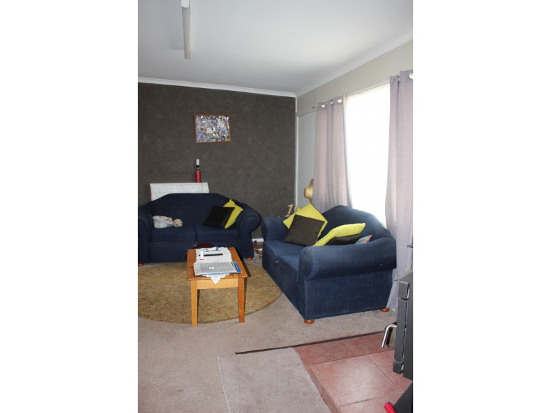 74 Molesworth Street, Tenterfield NSW 2372