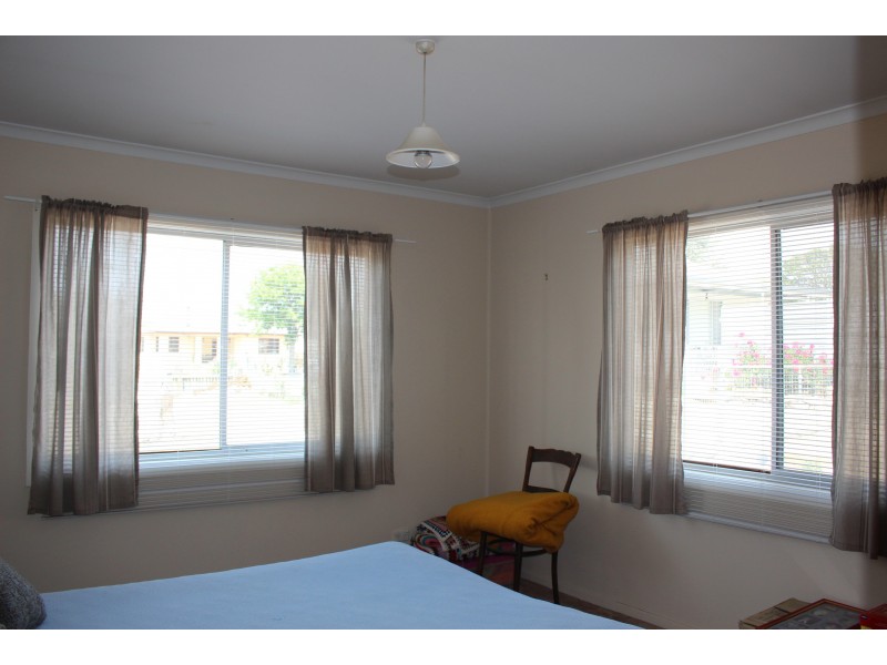 74 Molesworth Street, Tenterfield NSW 2372