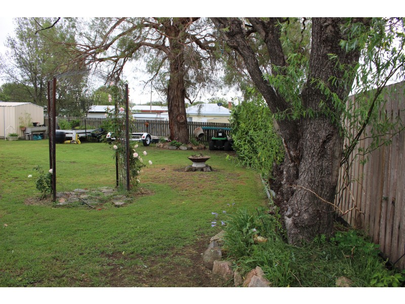 36 Margaret Street, Tenterfield NSW 2372