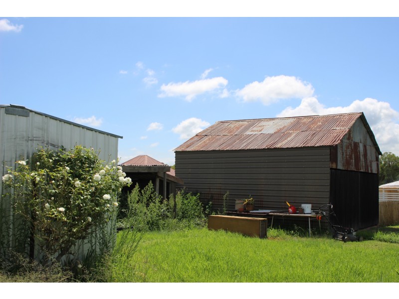 8 Erindee Avenue, Tenterfield NSW 2372