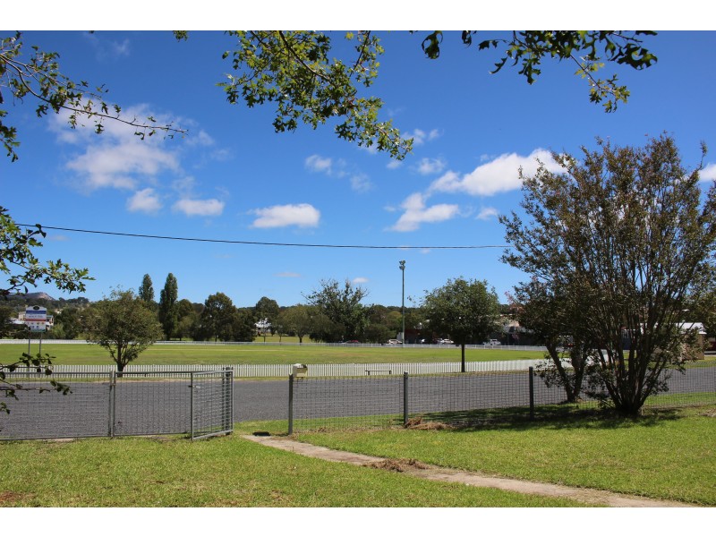93 Scott Street, Tenterfield NSW 2372