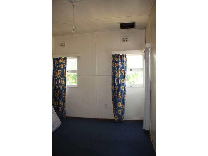 93 Scott Street, Tenterfield NSW 2372