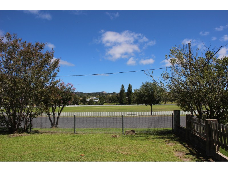 93 Scott Street, Tenterfield NSW 2372