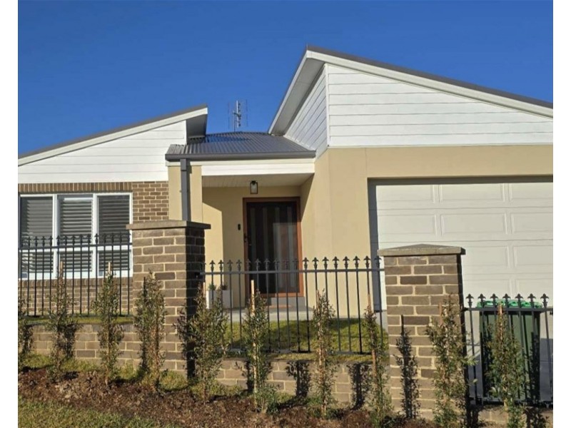 6 Viola Place, Orange NSW 2800