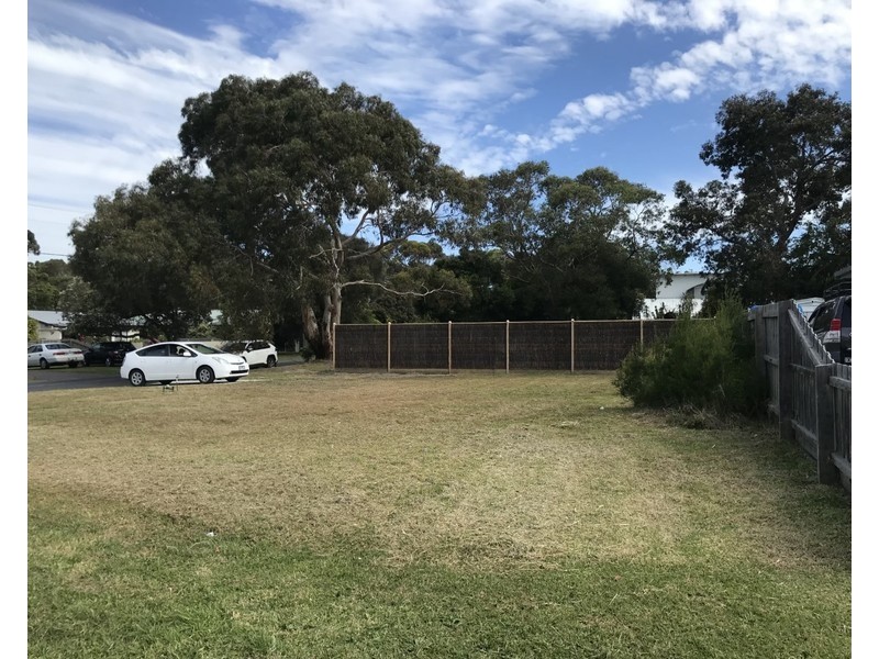 61 Toorak Road, Inverloch VIC 3996