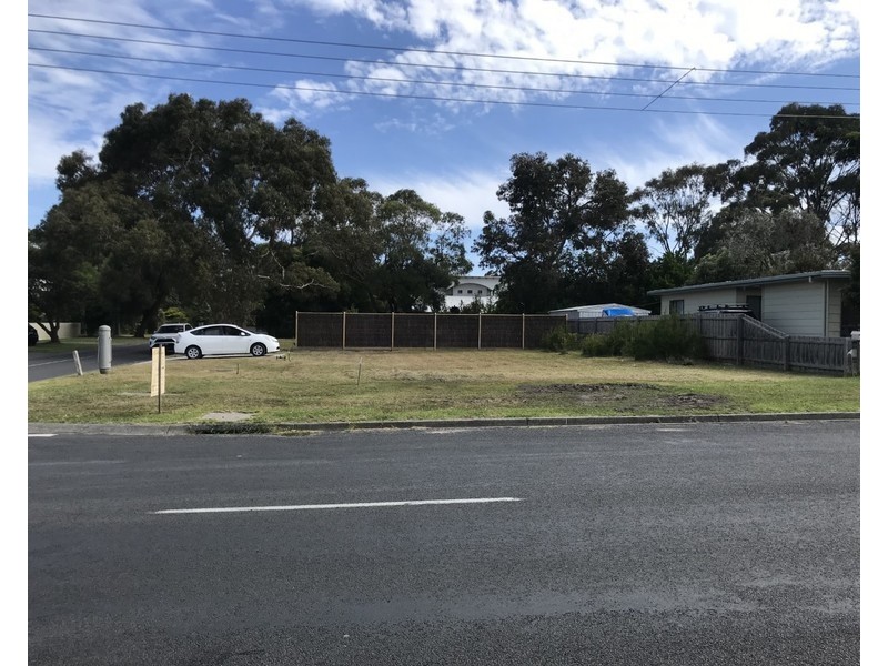 61 Toorak Road, Inverloch VIC 3996