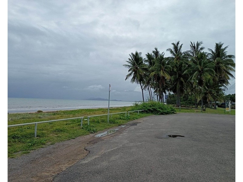 1 Atoll Street, Saunders Beach QLD 4818