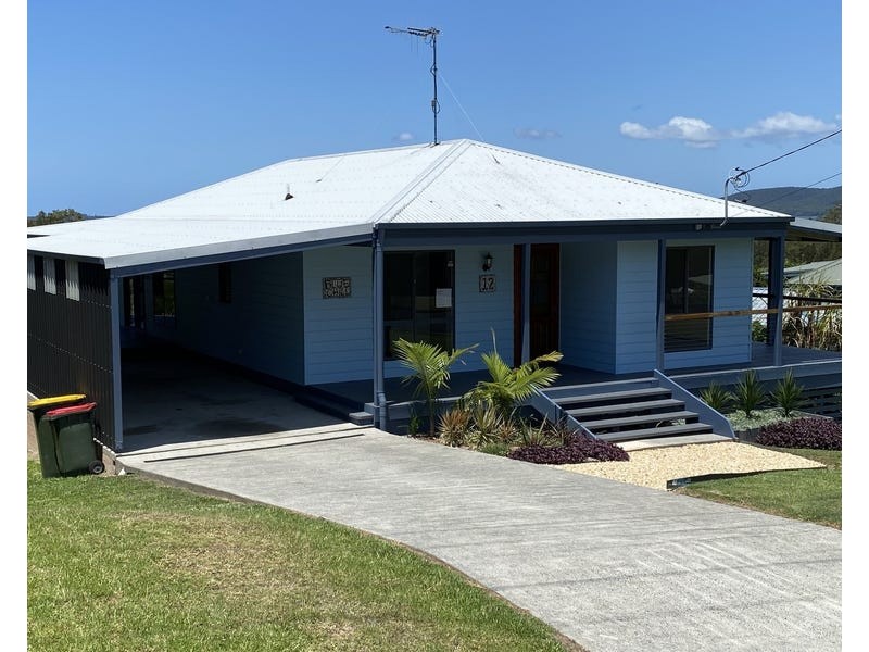 12 Wallaroo Street, Coomba Park NSW 2428