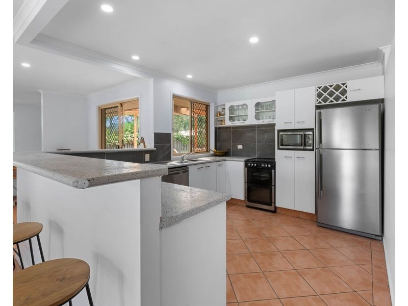 27 Montgomery Drive, Wellington Point QLD 4160