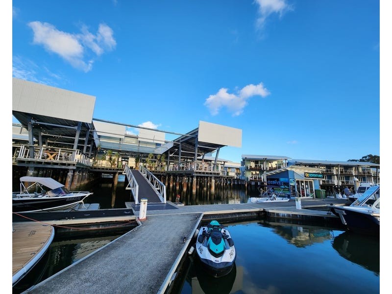 1 Island Street, South Stradbroke QLD 4216
